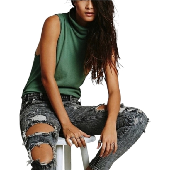 Free People Tops - Free People LA Livin 90210 Muscle Tank in Green• Size XS•Army Green